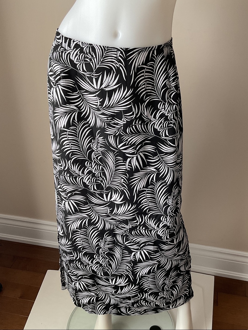 Encore  Palm-Print Skirt